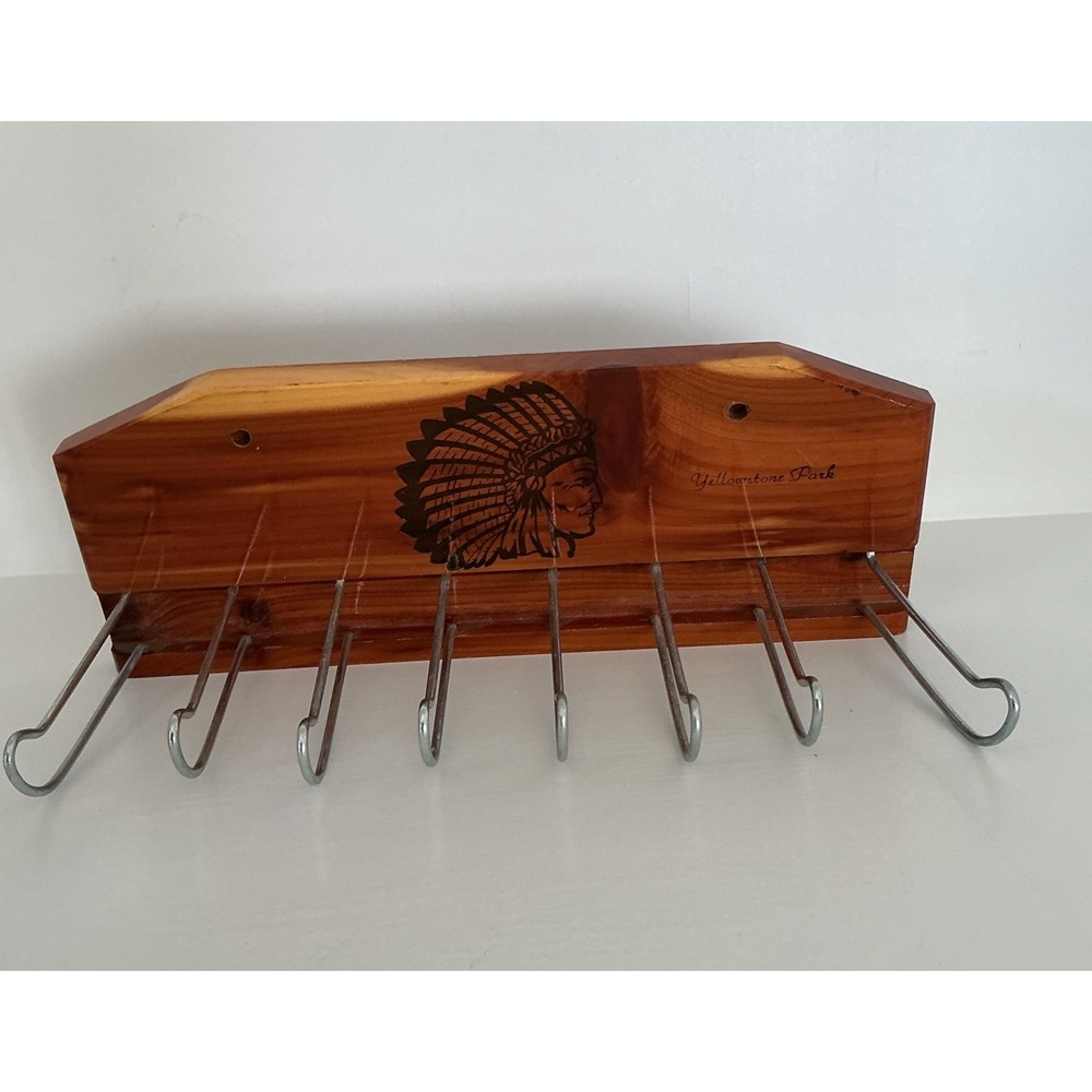 VTG Indian Chief Cedar Wood Tie Rack Native American Yellowstone Park Souvenir